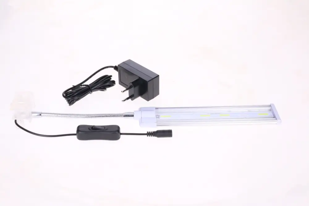 Marque Aquavie – Eclairage LED Lumivi G3 RAN06 pour Aquarium – 6W