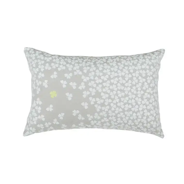 Quantité Limitée Coussin rectangulaire trèfle gris argile 68 x 44 cm